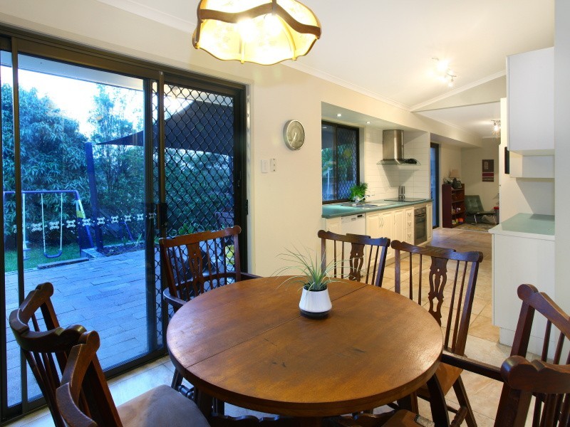 13 Bathurst Court, Helensvale QLD 4212