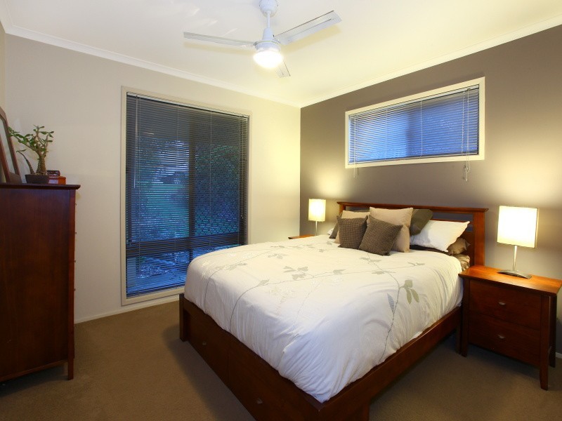 13 Bathurst Court, Helensvale QLD 4212