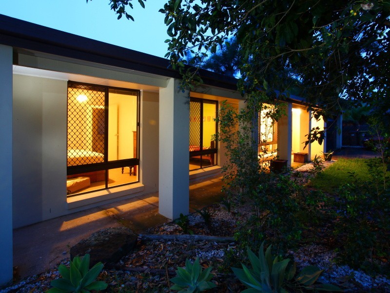 13 Bathurst Court, Helensvale QLD 4212