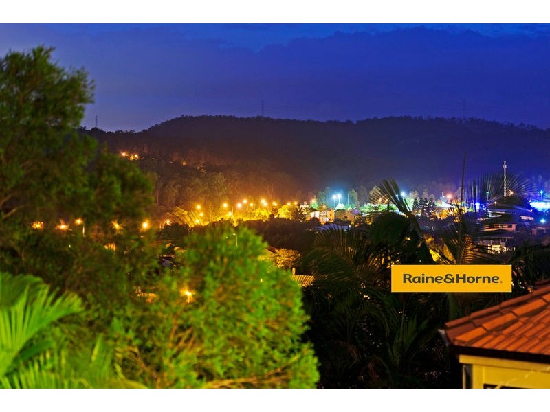 9 Atoli Rise, Pacific Pines QLD 4211