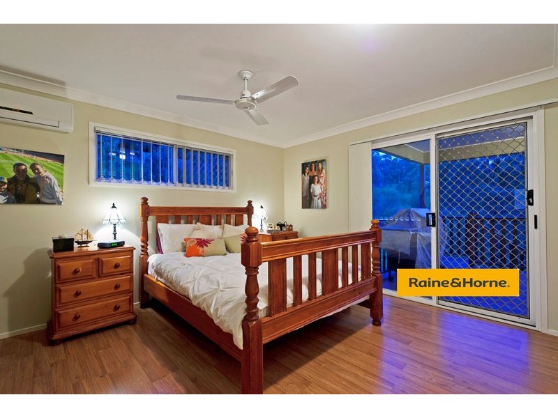 9 Atoli Rise, Pacific Pines QLD 4211