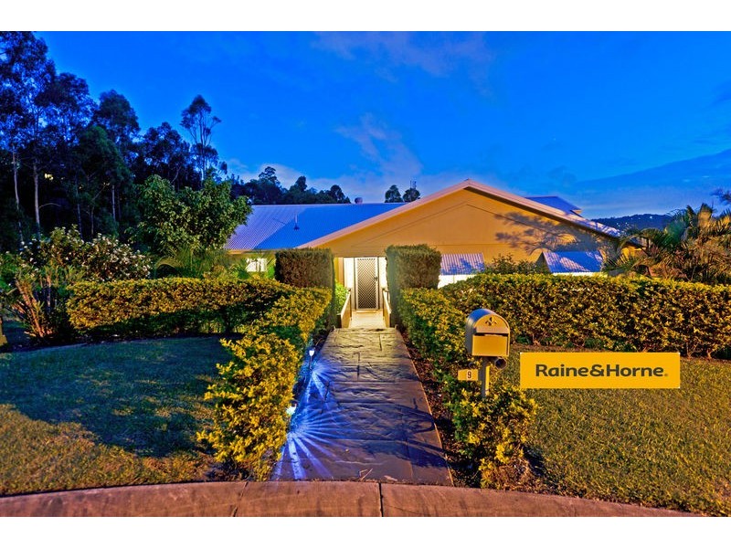 9 Atoli Rise, Pacific Pines QLD 4211