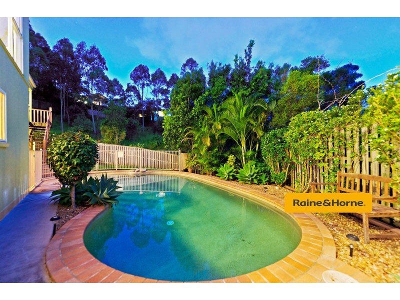 9 Atoli Rise, Pacific Pines QLD 4211