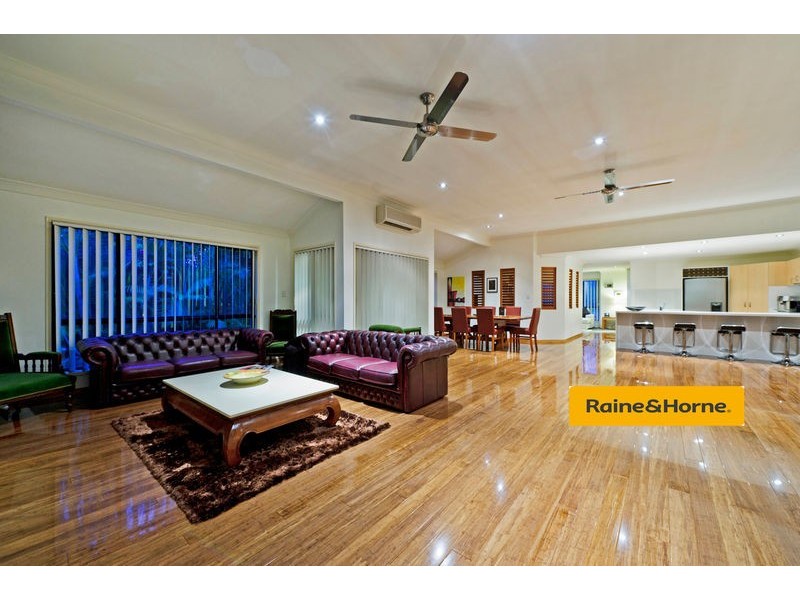 36 Galapagos Way, Pacific Pines QLD 4211