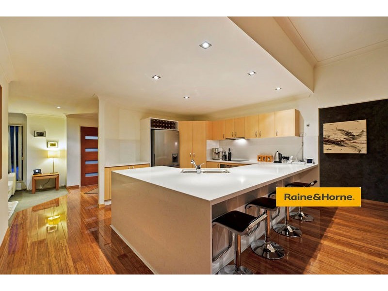 36 Galapagos Way, Pacific Pines QLD 4211