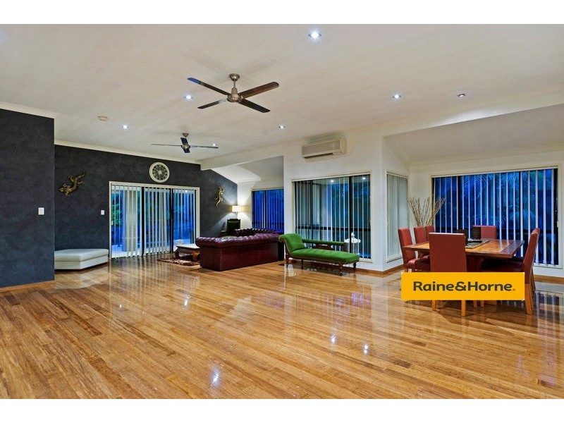 36 Galapagos Way, Pacific Pines QLD 4211