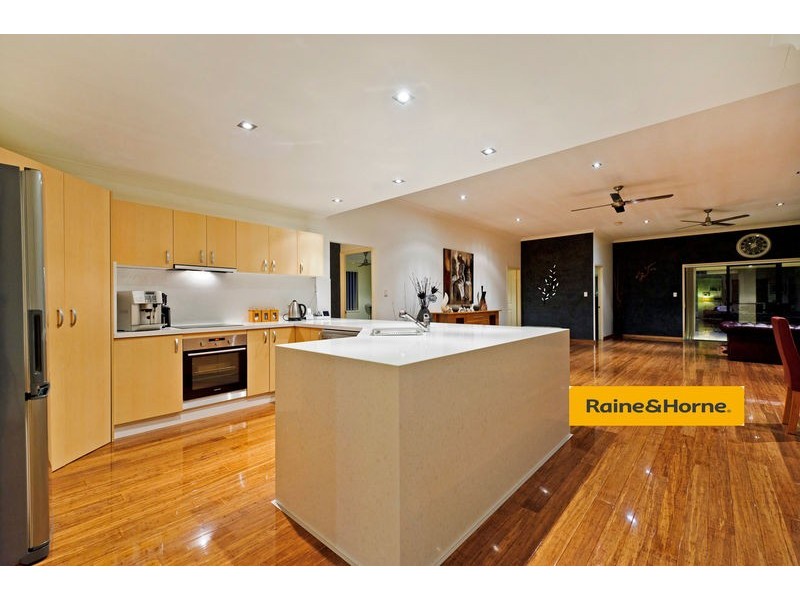 36 Galapagos Way, Pacific Pines QLD 4211