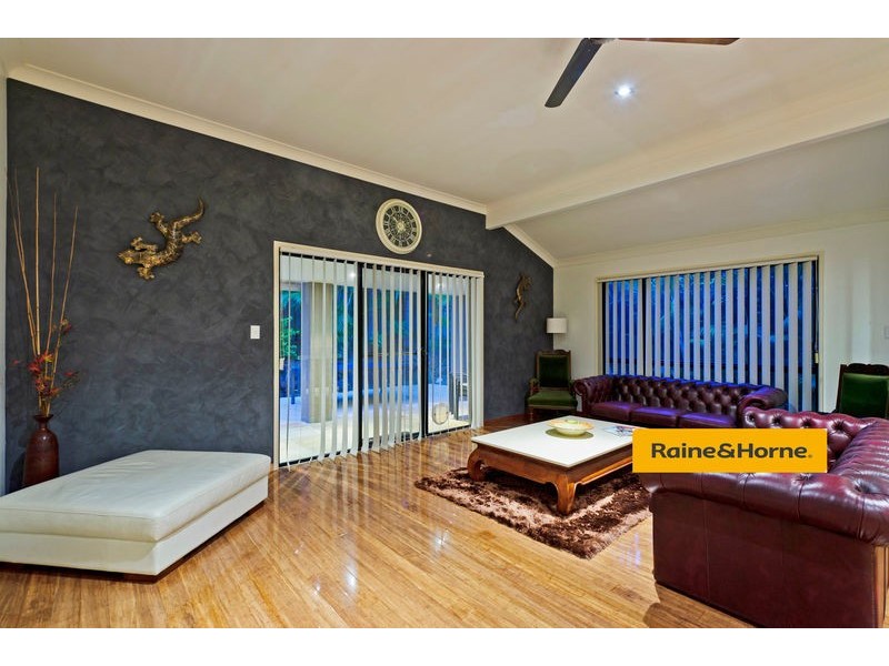 36 Galapagos Way, Pacific Pines QLD 4211