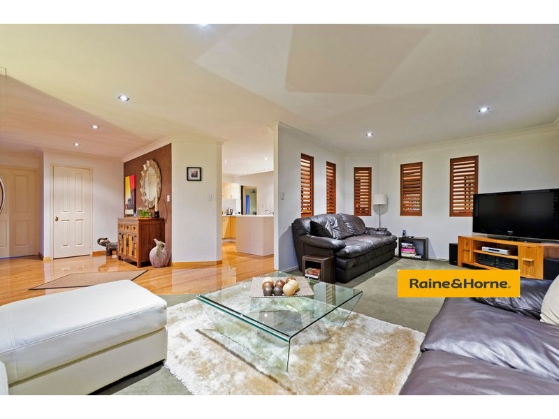 36 Galapagos Way, Pacific Pines QLD 4211