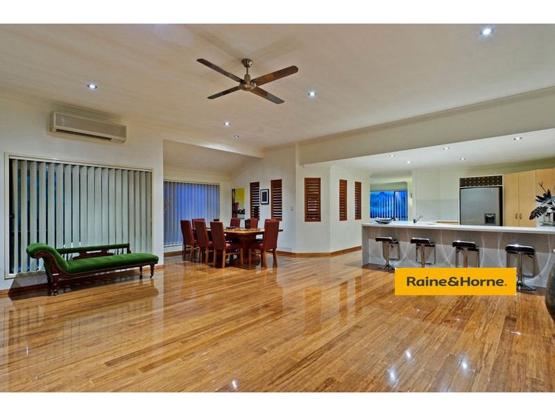 36 Galapagos Way, Pacific Pines QLD 4211