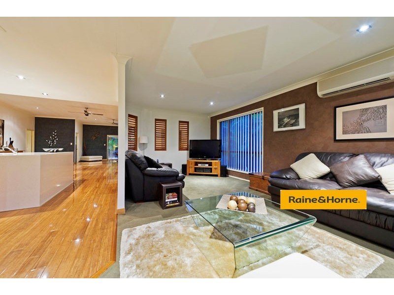 36 Galapagos Way, Pacific Pines QLD 4211