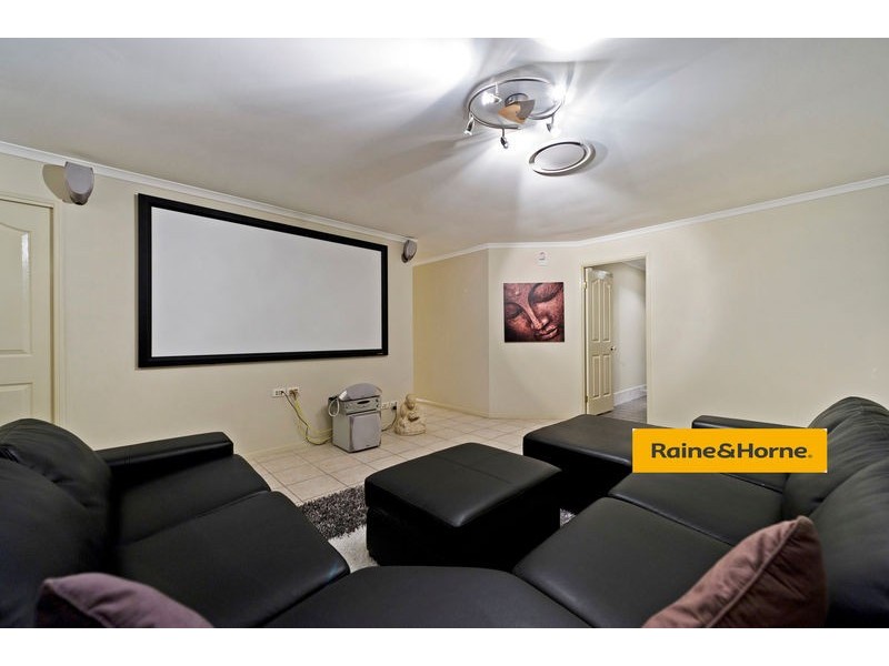 12 Beerwah Street, Pacific Pines QLD 4211