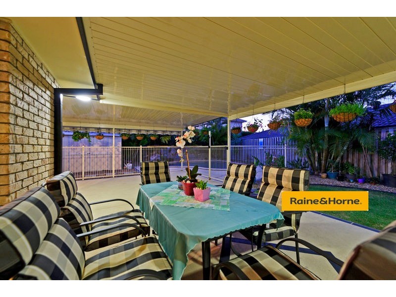 12 Beerwah Street, Pacific Pines QLD 4211