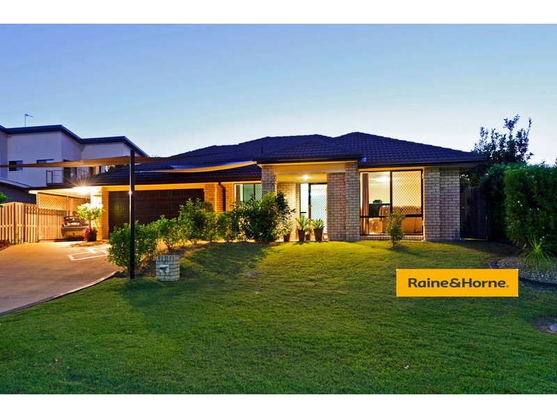 12 Beerwah Street, Pacific Pines QLD 4211