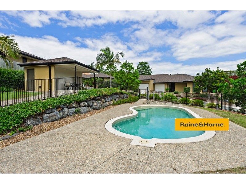16/136 Pacific Pines Blvd, Pacific Pines QLD 4211