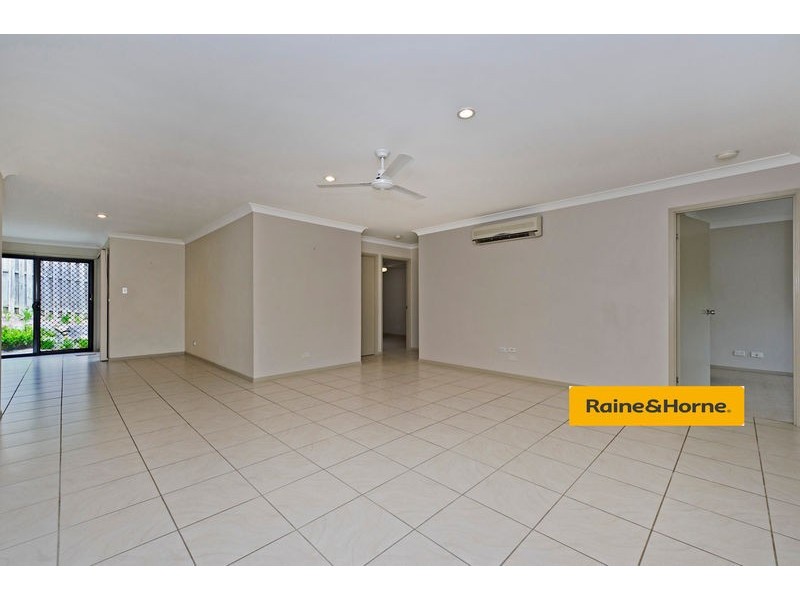 16/136 Pacific Pines Blvd, Pacific Pines QLD 4211