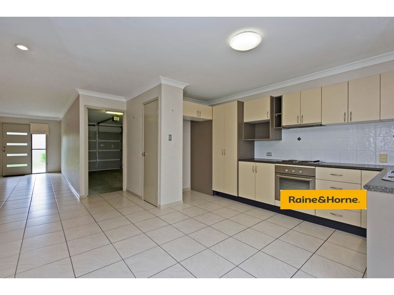 16/136 Pacific Pines Blvd, Pacific Pines QLD 4211