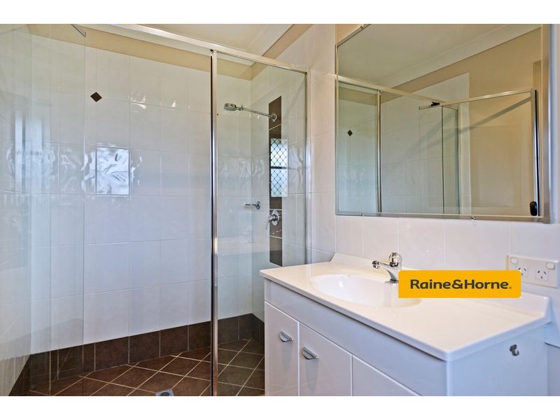 16/136 Pacific Pines Blvd, Pacific Pines QLD 4211