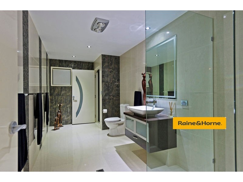 31 Westward Way, Coomera Waters QLD 4209
