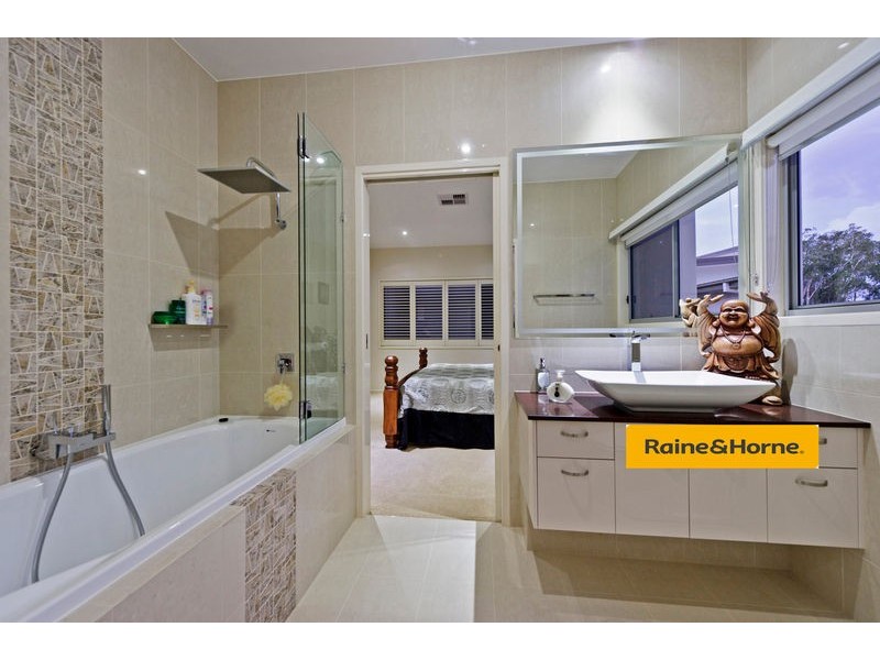 31 Westward Way, Coomera Waters QLD 4209
