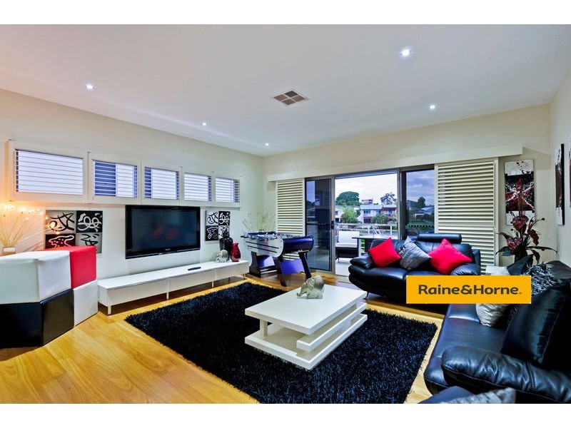 31 Westward Way, Coomera Waters QLD 4209