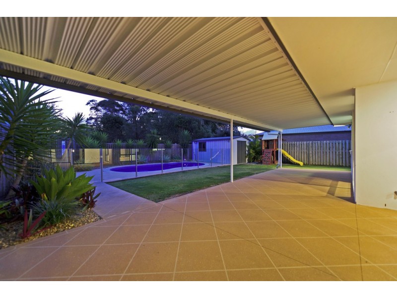 63 Cobb and Co Drive, Oxenford QLD 4210