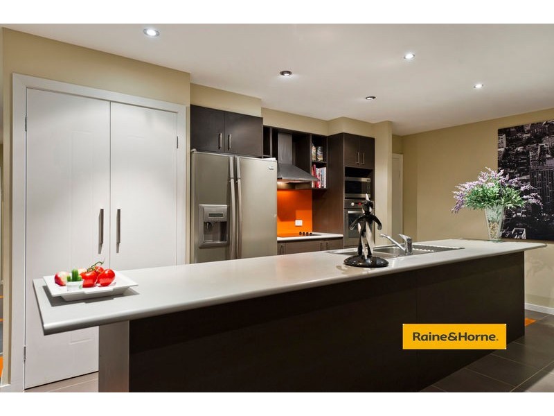 19 Bimberi Row, Pacific Pines QLD 4211