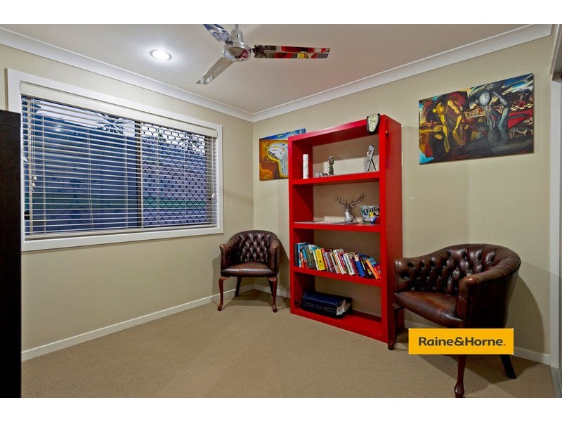 19 Bimberi Row, Pacific Pines QLD 4211