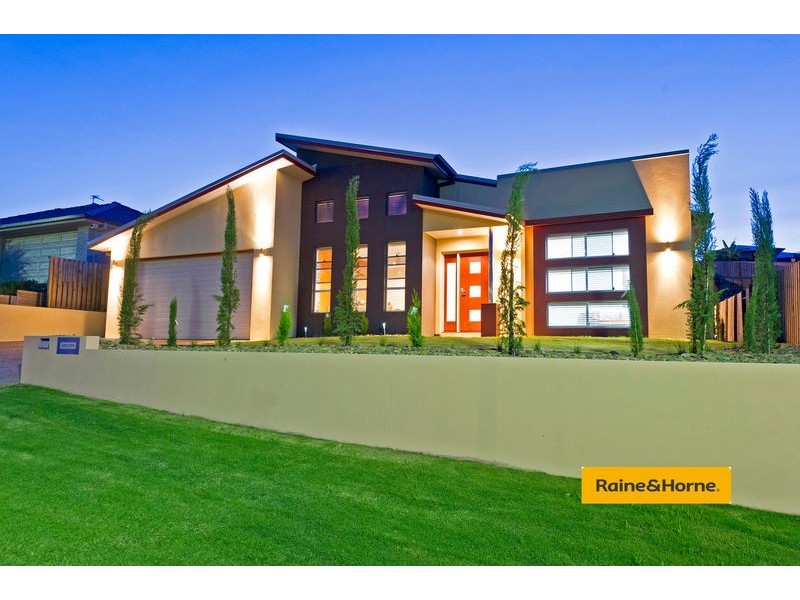 19 Bimberi Row, Pacific Pines QLD 4211