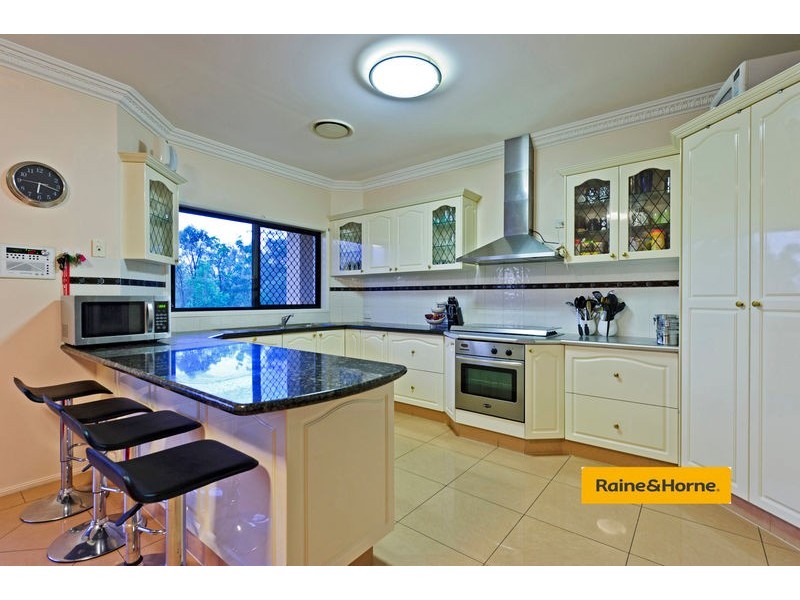 42 Manra Way, Pacific Pines QLD 4211