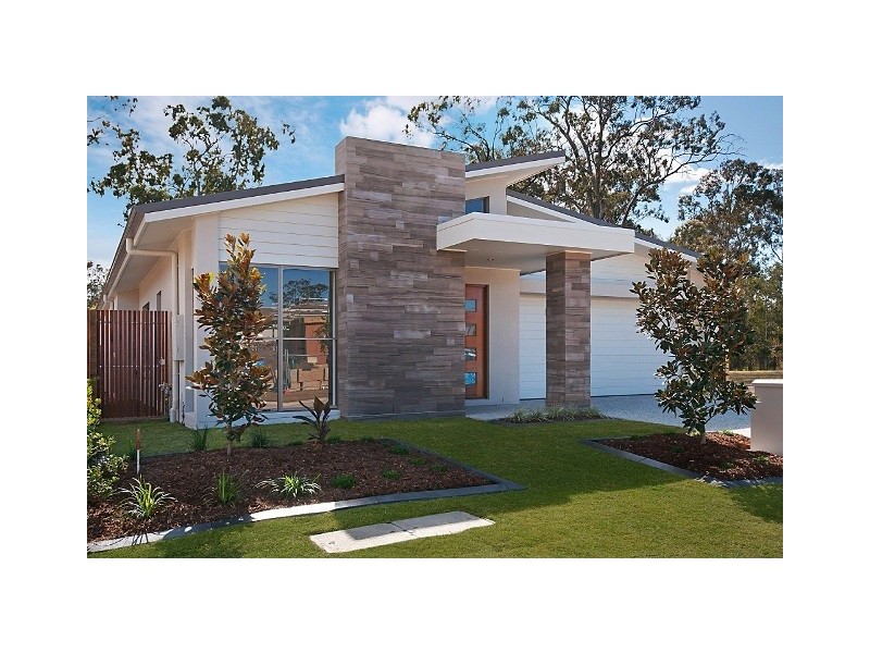 33 McAuley Parade, Pacific Pines QLD 4211