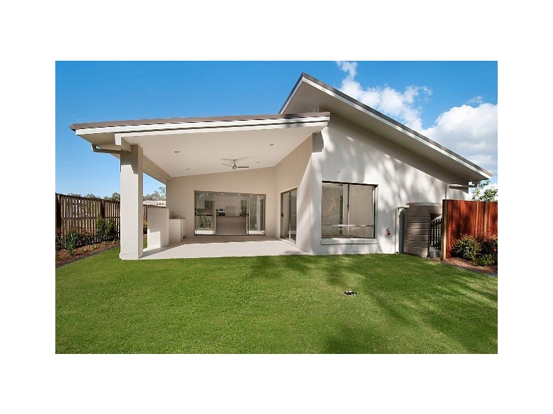 33 McAuley Parade, Pacific Pines QLD 4211