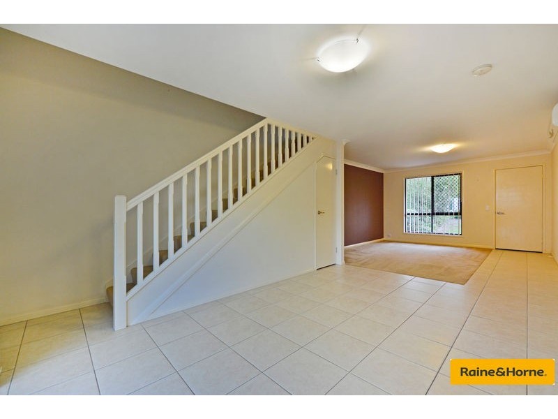 1/30 Witheren Circuit, Pacific Pines QLD 4211