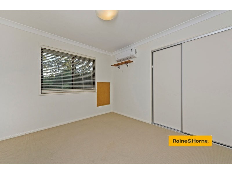 1/30 Witheren Circuit, Pacific Pines QLD 4211