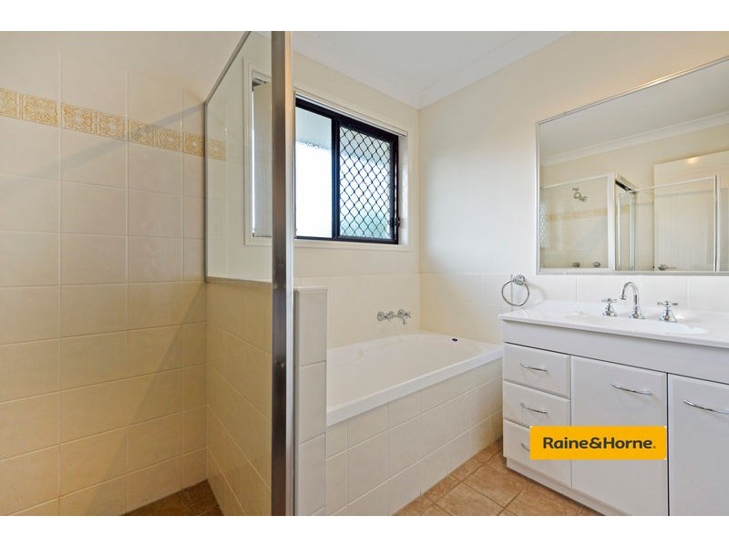 1/30 Witheren Circuit, Pacific Pines QLD 4211