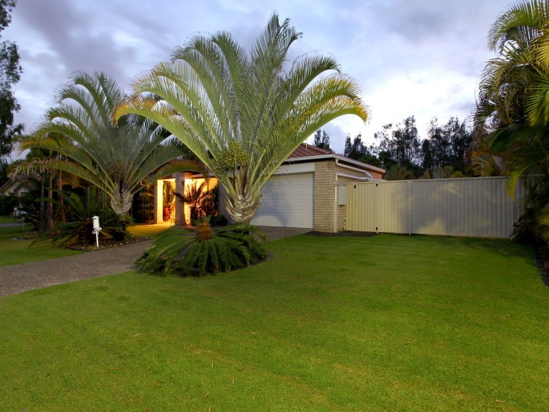 10 Rosswood Court, Helensvale QLD 4212
