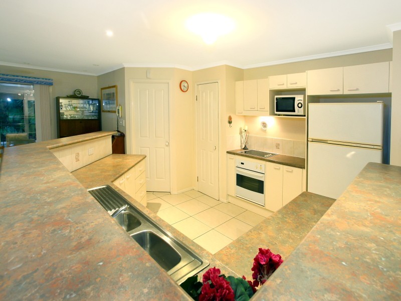 10 Rosswood Court, Helensvale QLD 4212