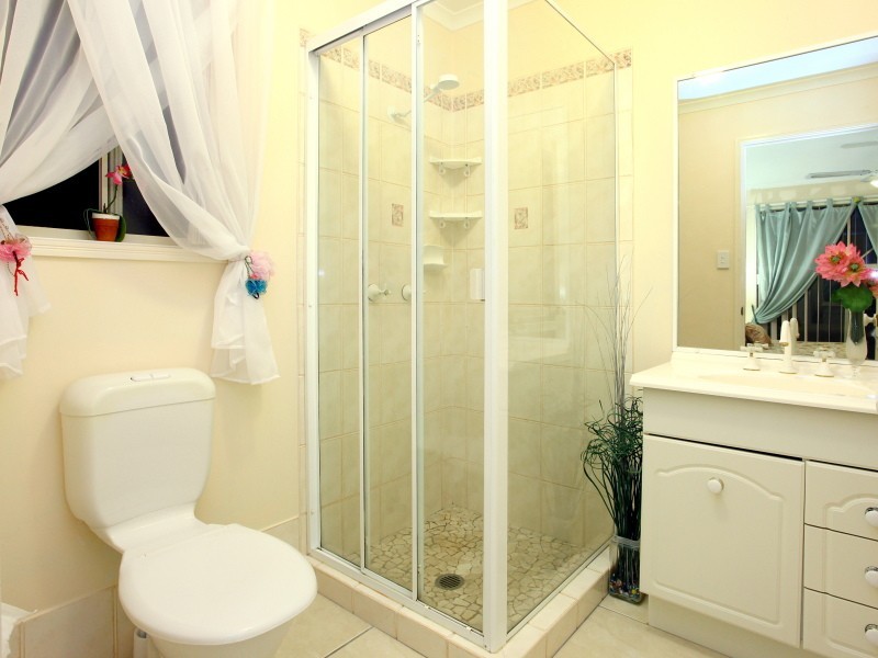 10 Rosswood Court, Helensvale QLD 4212