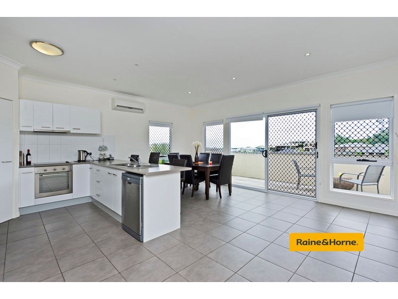 17 Elkins Street, Pacific Pines QLD 4211
