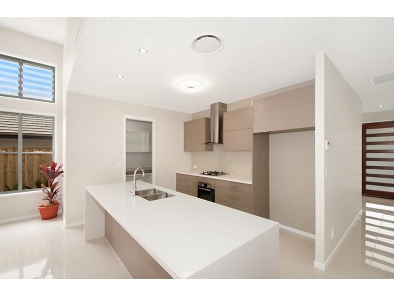 31 Bunderoo Circuit, Pimpama QLD 4209