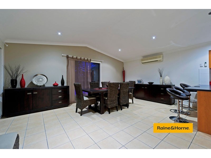 23 Beerwah Street, Pacific Pines QLD 4211