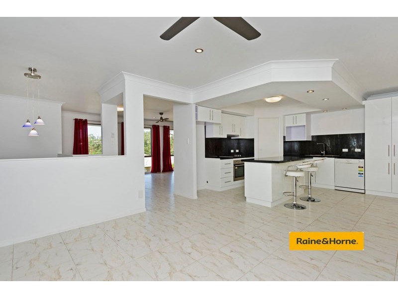 31 Hadrian Crescent, Pacific Pines QLD 4211