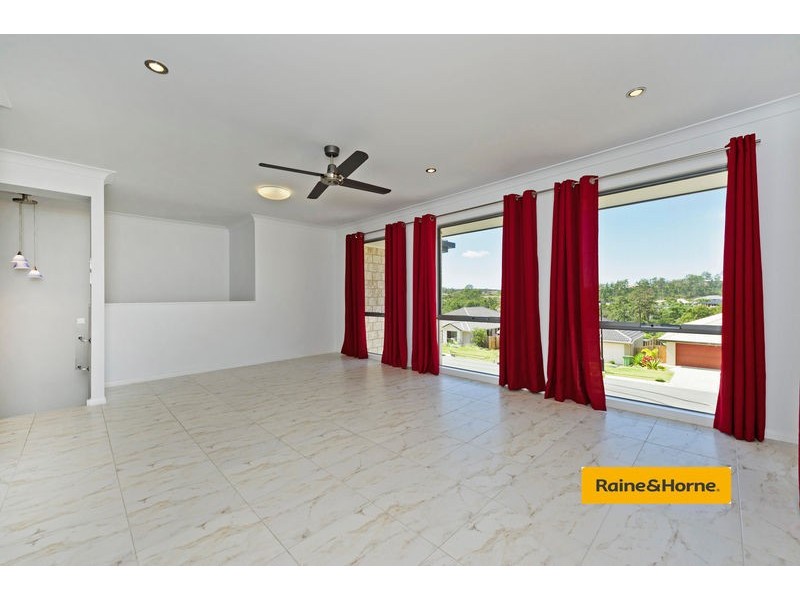31 Hadrian Crescent, Pacific Pines QLD 4211