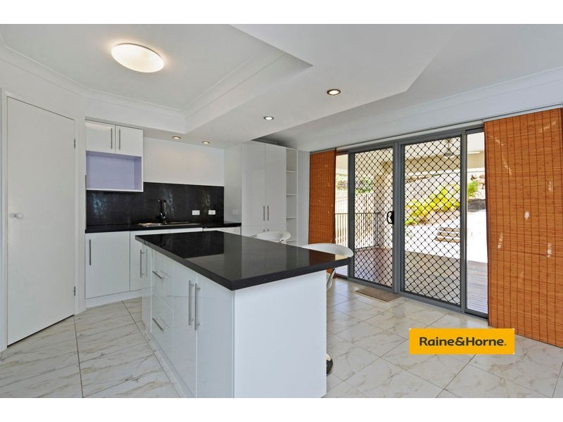 31 Hadrian Crescent, Pacific Pines QLD 4211