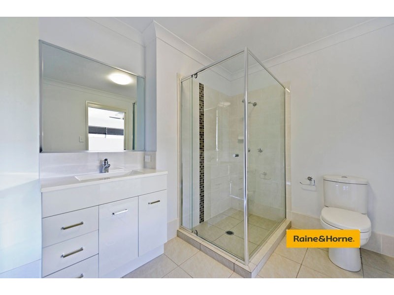 31 Hadrian Crescent, Pacific Pines QLD 4211