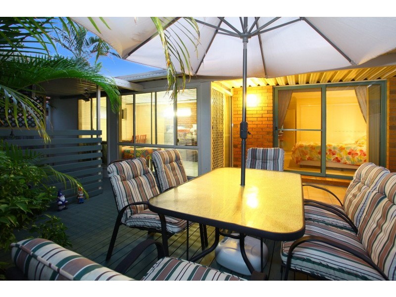 1/98 Cootharaba Drive, Helensvale QLD 4212