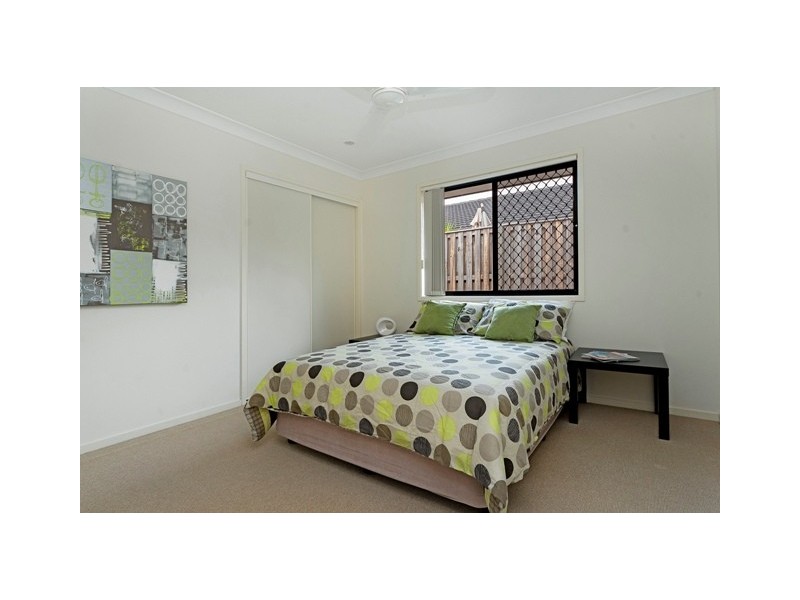 20 Witheren Cct, Pacific Pines QLD 4211