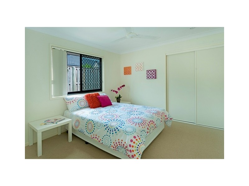 20 Witheren Cct, Pacific Pines QLD 4211