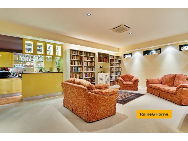 34 Fitzalan Circuit, Arundel QLD 4214