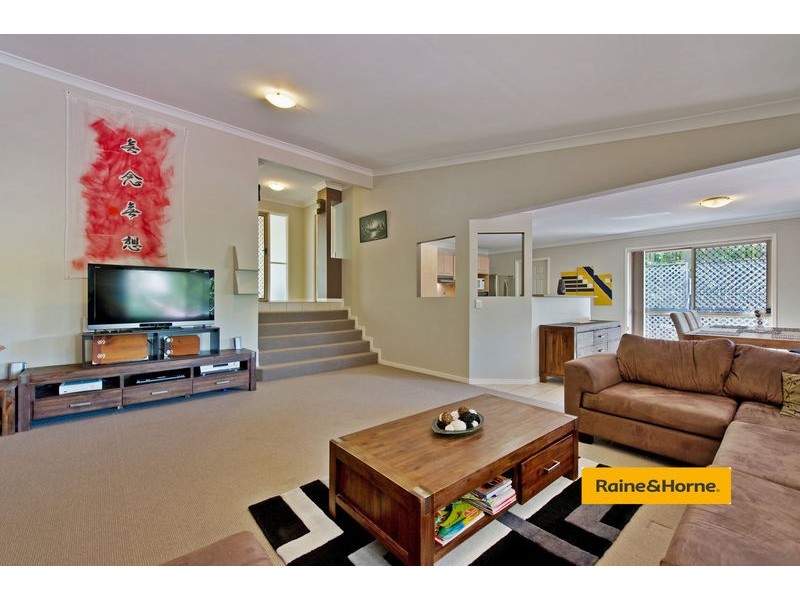 12 Bounty Way, Pacific Pines QLD 4211